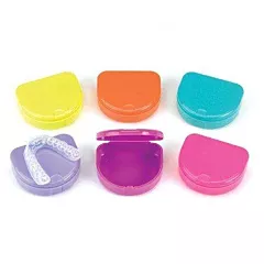 Shop Retainer Cases
