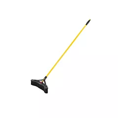 Maximizer Push-to-Center Broom, 18