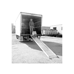 Quality Railings Passerelles en aluminium a/dessus perforé à rainures